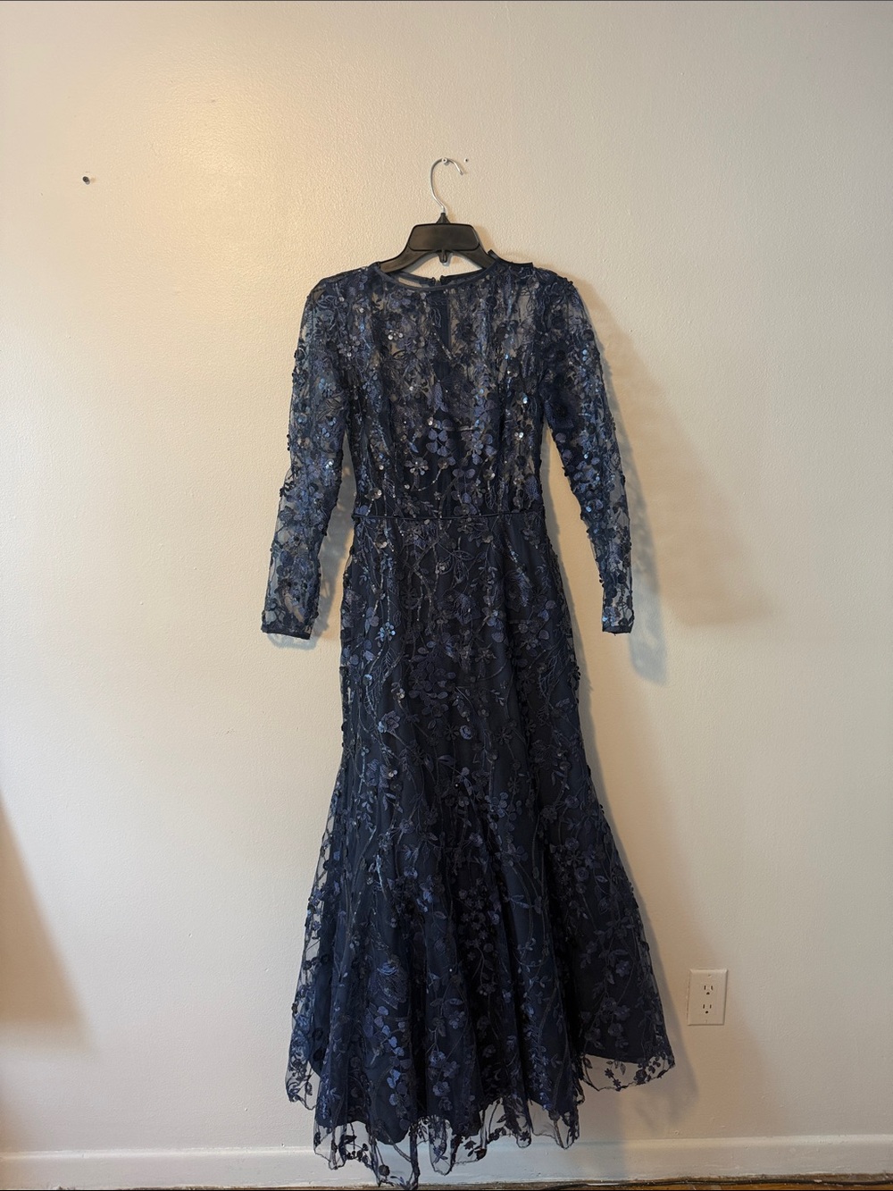 Elegant Navy Lace Evening Gown - Long Sleeve